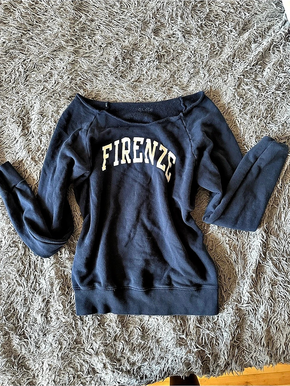 Brandy Melville Firenze Graphic Crewneck Sweatshirt Black